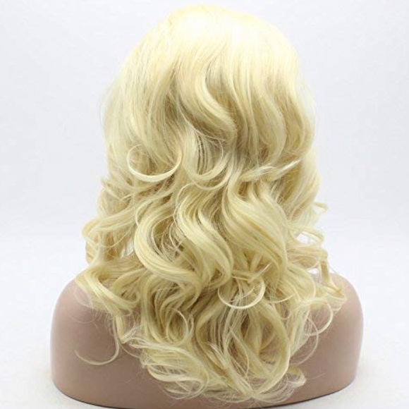 AMY LYNN 16” BLONDE SHORT Lace Front Wig *NWT*💖 - Picture 4 of 4